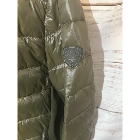 GUESS Men’s Puffer Jacket | Olive Green | Size M | Lightweight Quilted Zip-Up - Picture 4 of 4